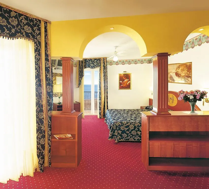 Hotel Napoleon Лидо-ди-Езоло