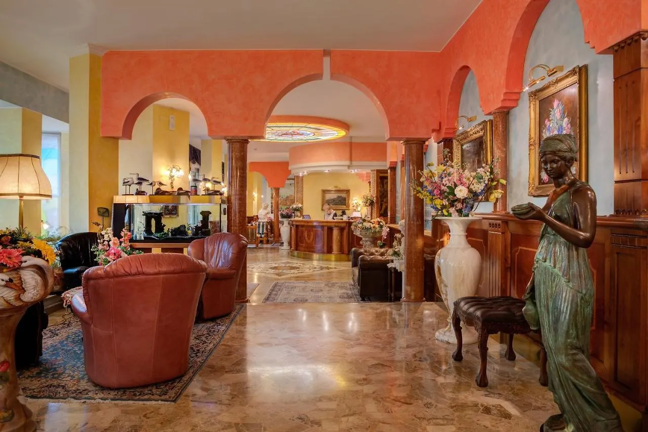 Hotel Napoleon Lido di Jesolo 4*,  Italy