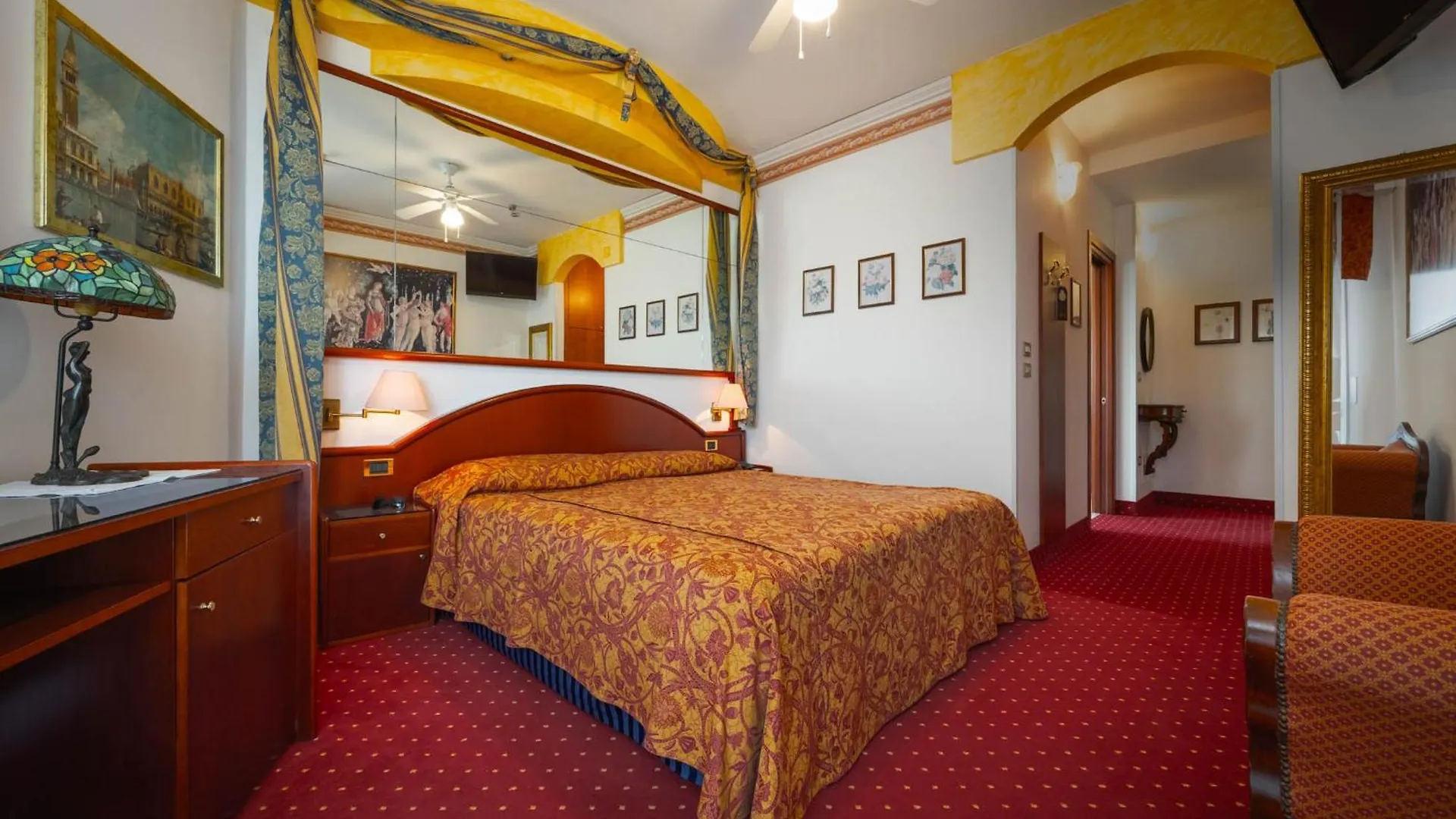 לידו די ג'סולו Hotel Napoleon  לידו די ג'סולו